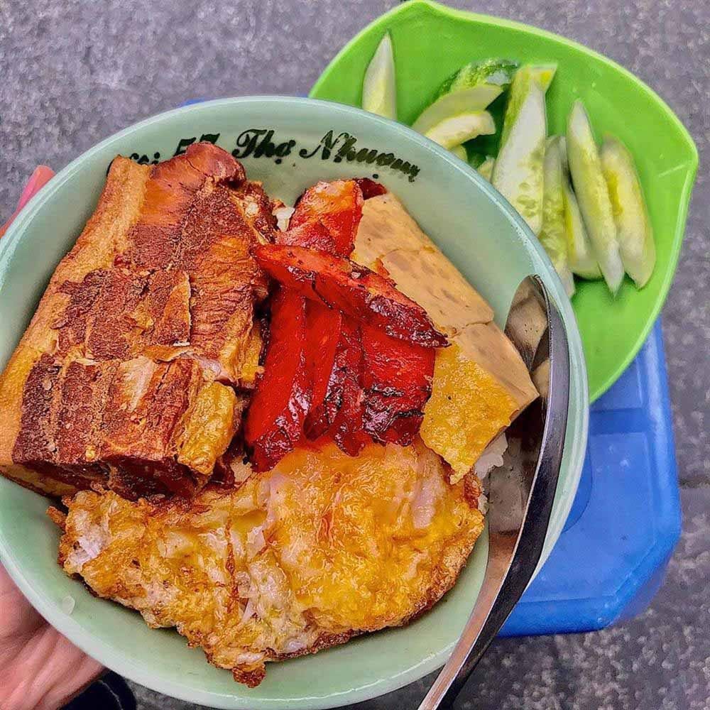 Top 5 Must-Try Dishes for Foodies in Hanoi