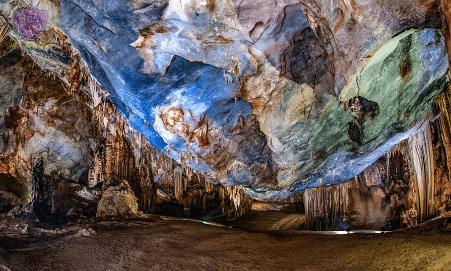 Paradise-Cave-And-Dark-Cave-Tour-Culture-Pham-Travel1